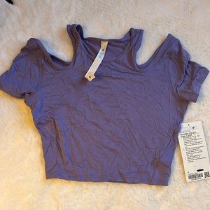 Lululemon shoulder cut out yoga T shirt size 4 in purple